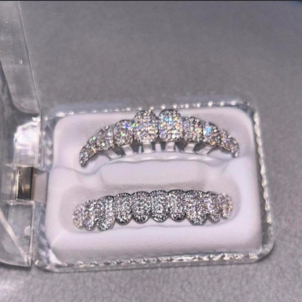 Diamond grillz